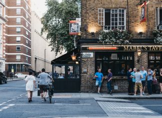 Pub Kültürü ile Büyüleyen Ülkeler: İrlanda ve İngiltere Pub Kültürü ile Büyüleyen Ülkeler: İrlanda ve İngiltere