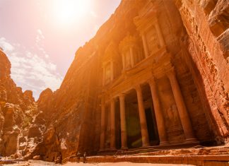 Ürdün’ün Görkemli Antik Kenti: Petra