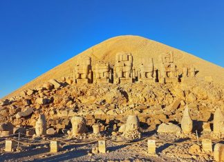 Tanrıların Dağı Nemrut