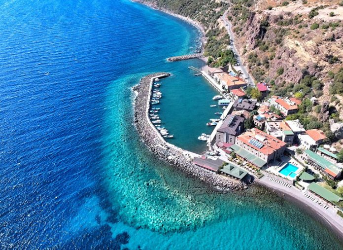 Assos Plajları: Assos’ta Denize Girilecek En Güzel Plajlar Assos plajları