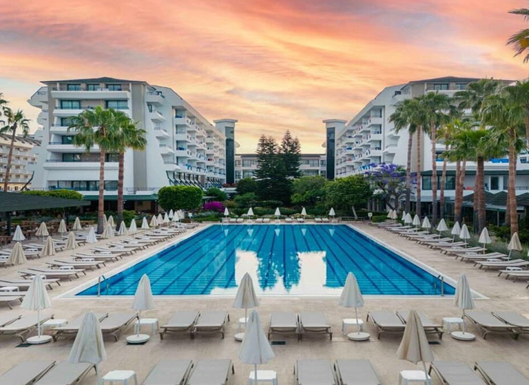 Meryan Beach Hotel Spa