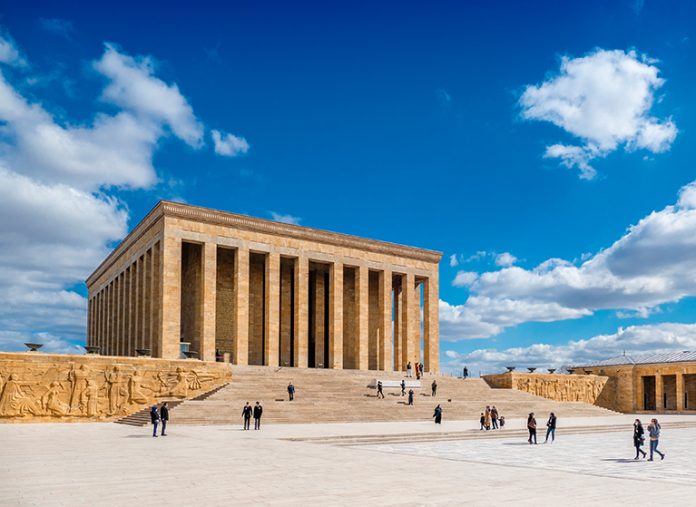 Anıtkabir Gezi Rehberi Anıtkabir Gezi Rehberi