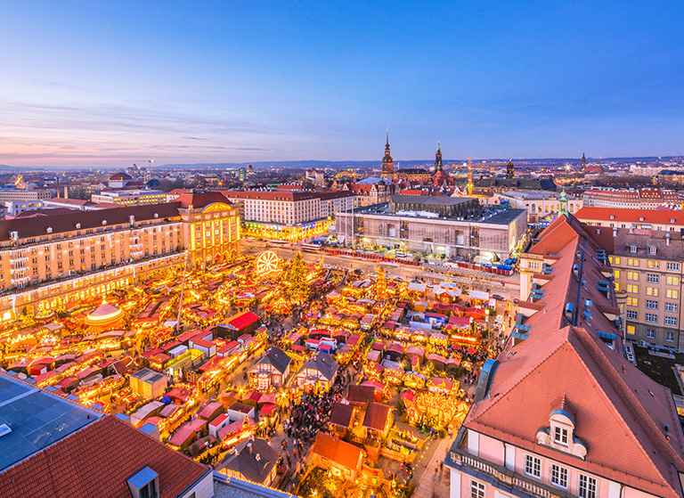 Dresden Striezelmarkt Noel Pazarı