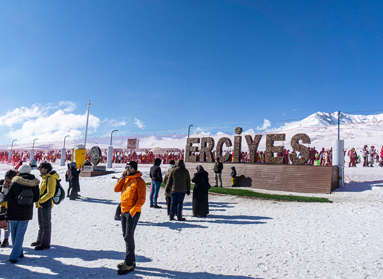 Erciyes’te Kış Etkinlikleri ve Organizasyonlara Katılmak__